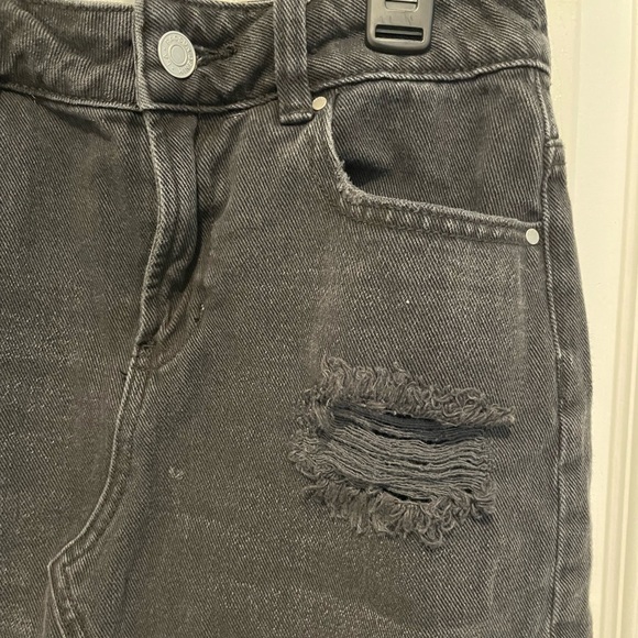 PacSun Distressed Mini Skirt - Black - 24 inch waist - Picture 2 of 8